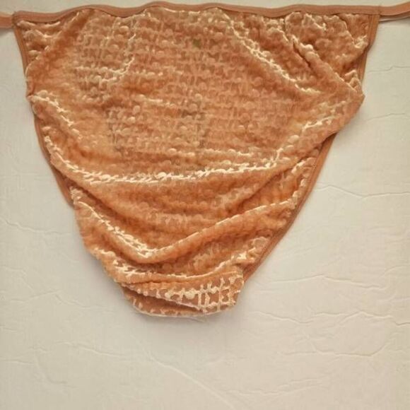 SKIMS EMBOSSED LOGO SIDE STRING PANTY NWT - Picture 9 of 9